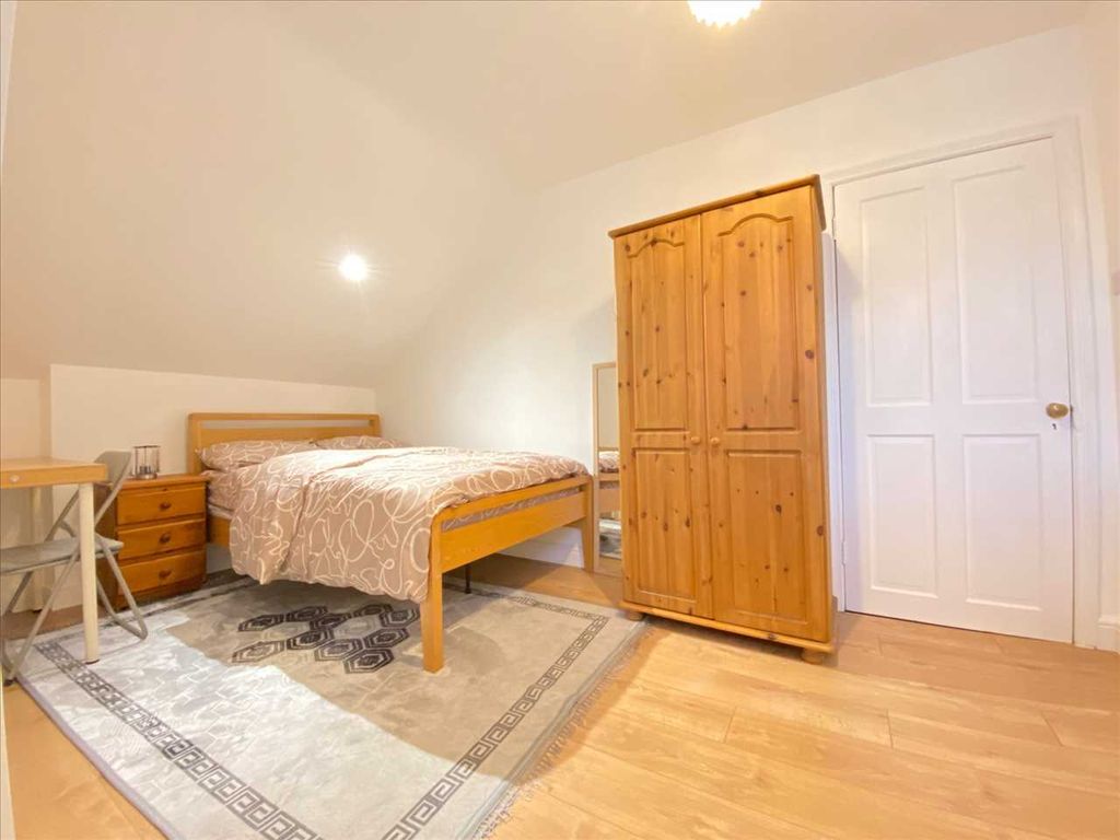 Property photo 1 of 5 Main Picture