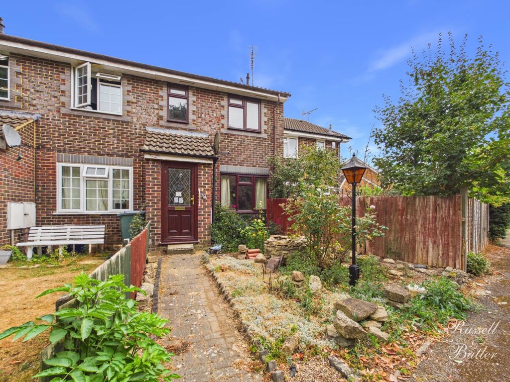 Property photo 1 of 12 Cam01386G0-Pr0173-Still014