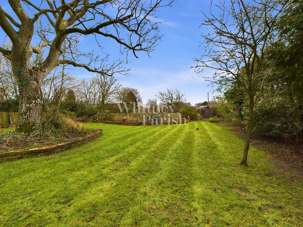 Property photo 2 of 27