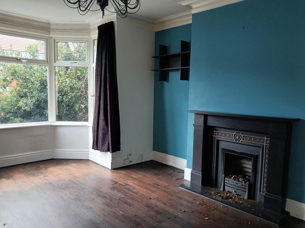 Property photo 2 of 13