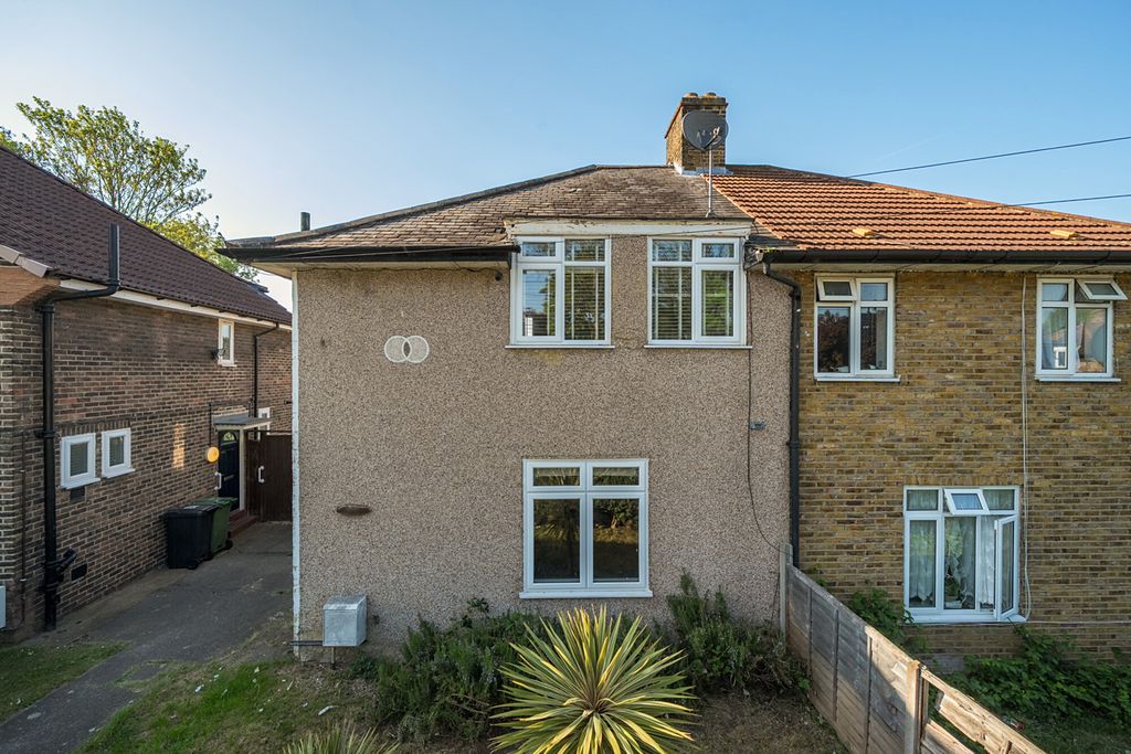 Property photo 1 of 11 External