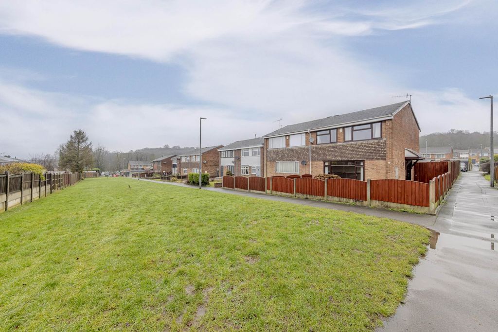 Property photo 3 of 24