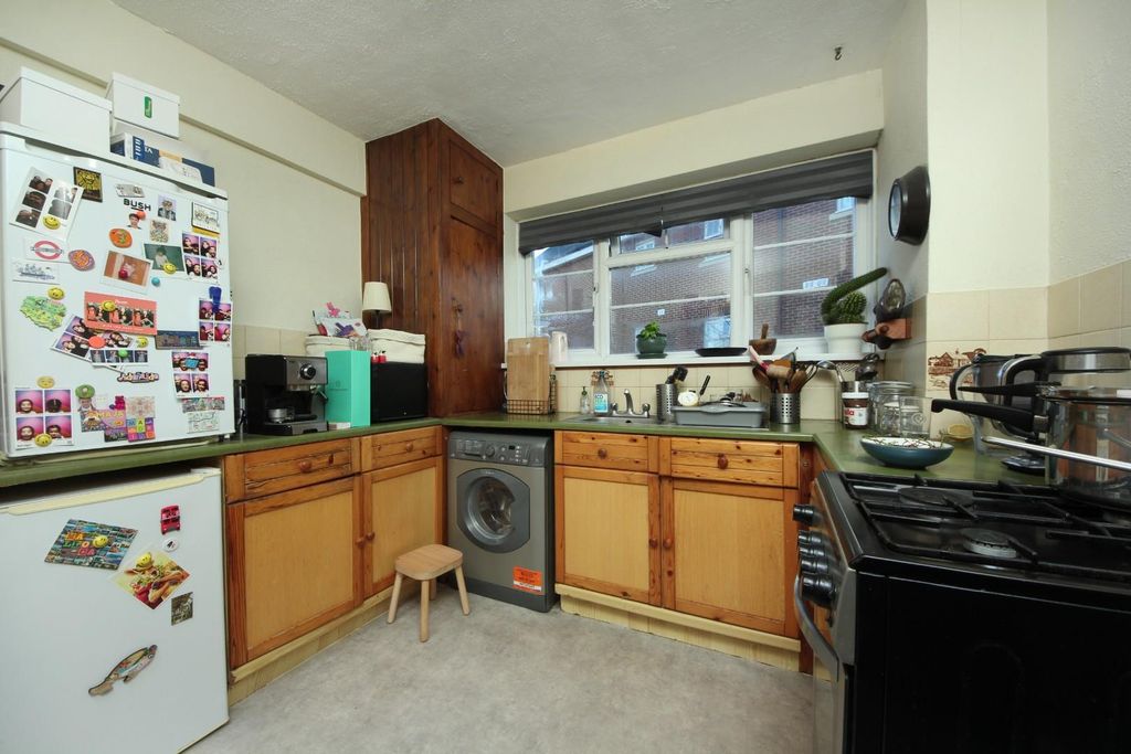 Property photo 3 of 8 Gv- 10 Kings Court  (11).Jpg