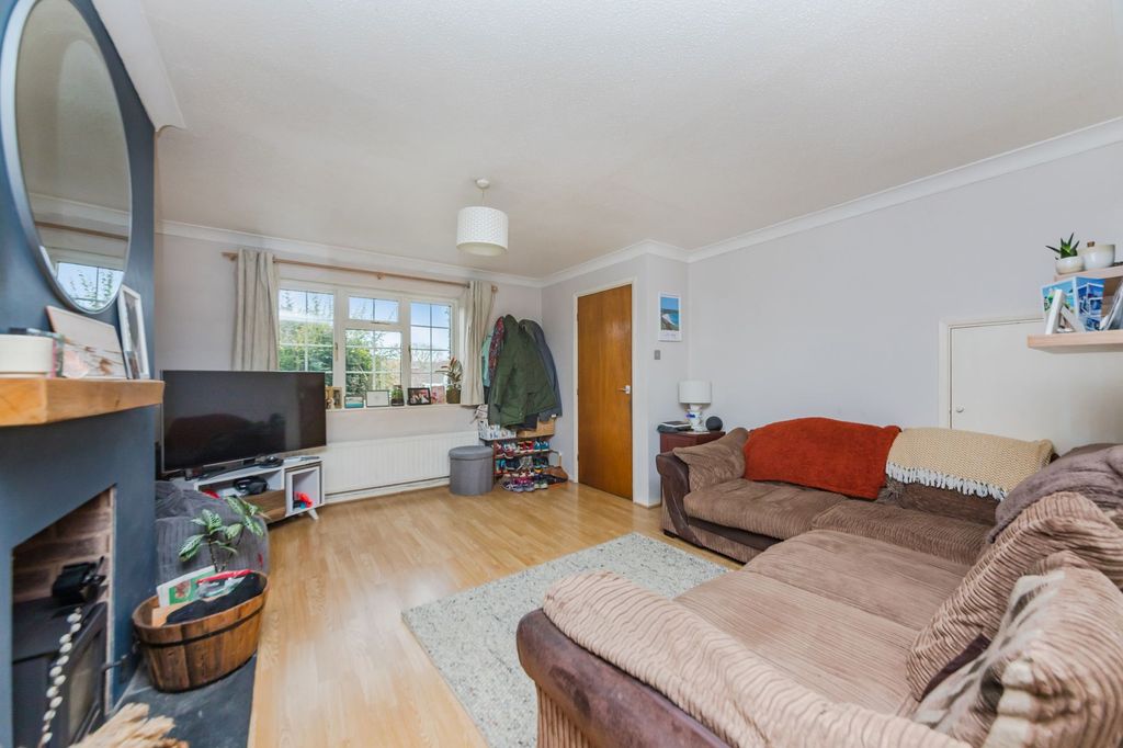 Property photo 3 of 19