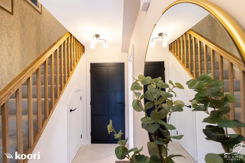 Property photo 3 of 29 1 Showhome Entrance Hall 2