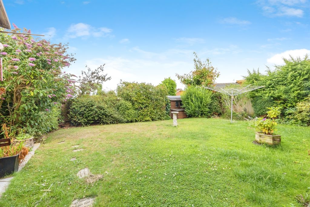 Property photo 2 of 17