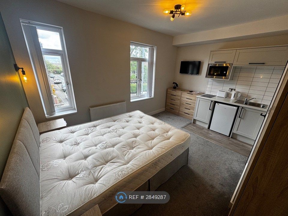 Property photo 2 of 9