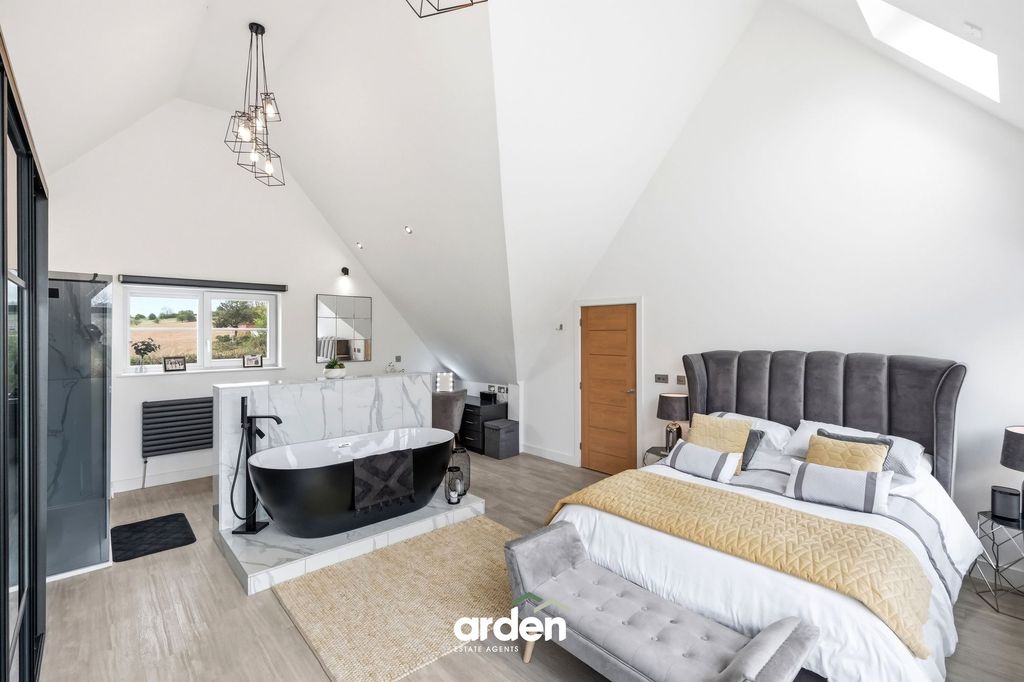 Property photo 3 of 25