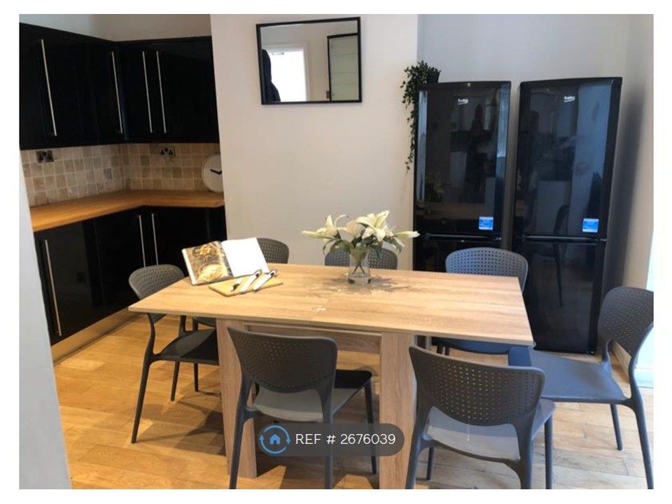 Property photo 2 of 7 Dining Area