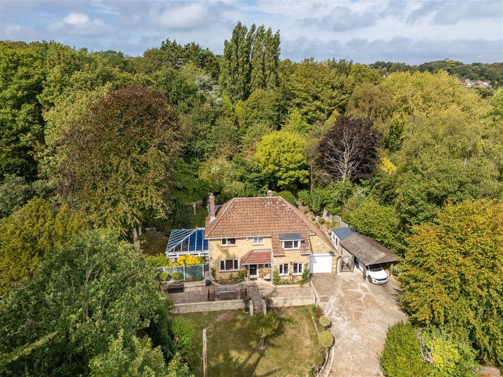 Property photo 1 of 21