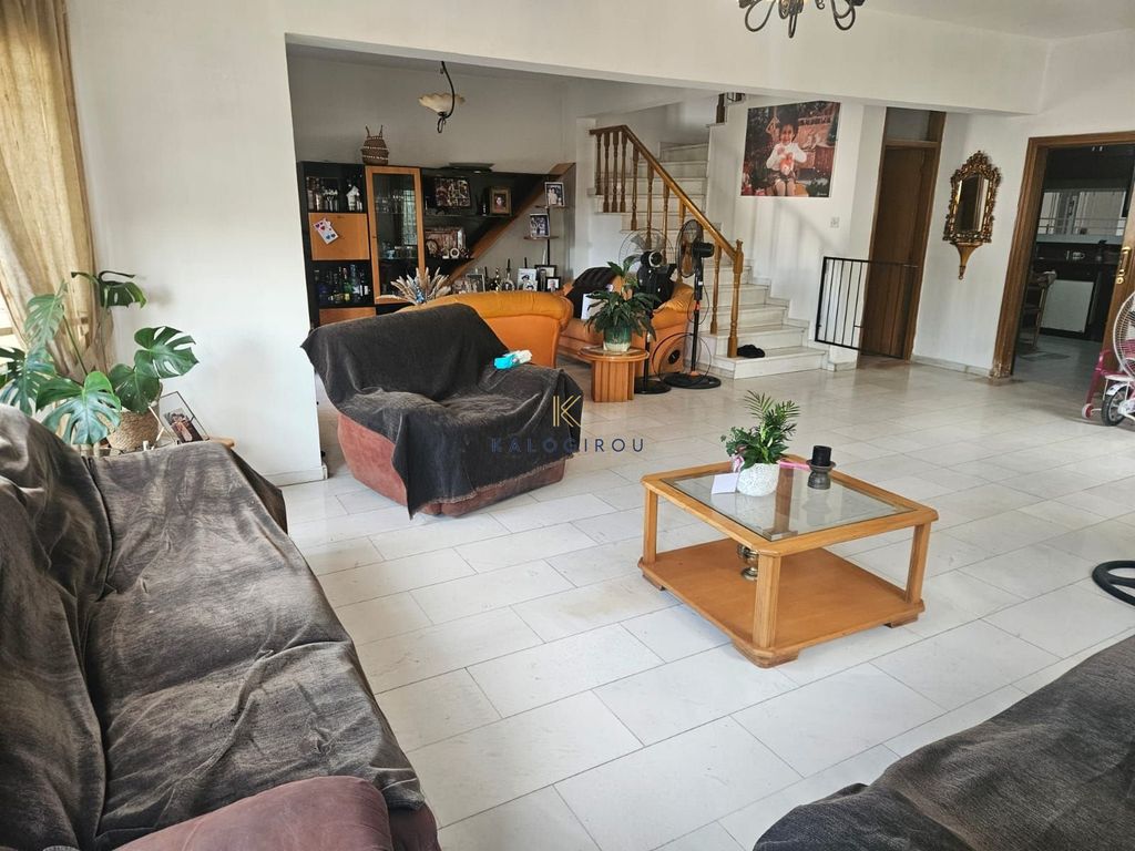 Property photo 3 of 23