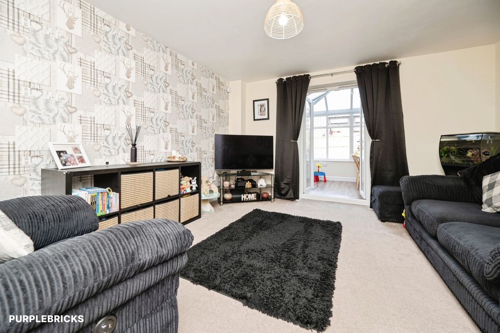 Property photo 3 of 26