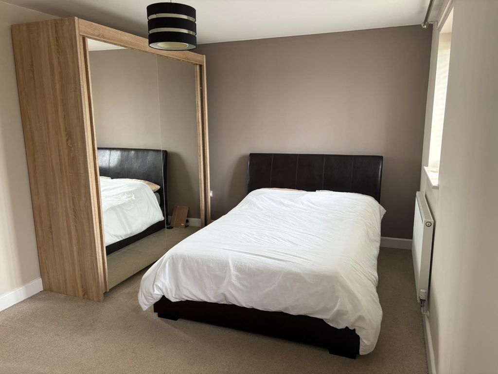 Property photo 3 of 12 5718792