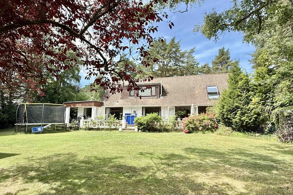 Property photo 2 of 35 Gallery