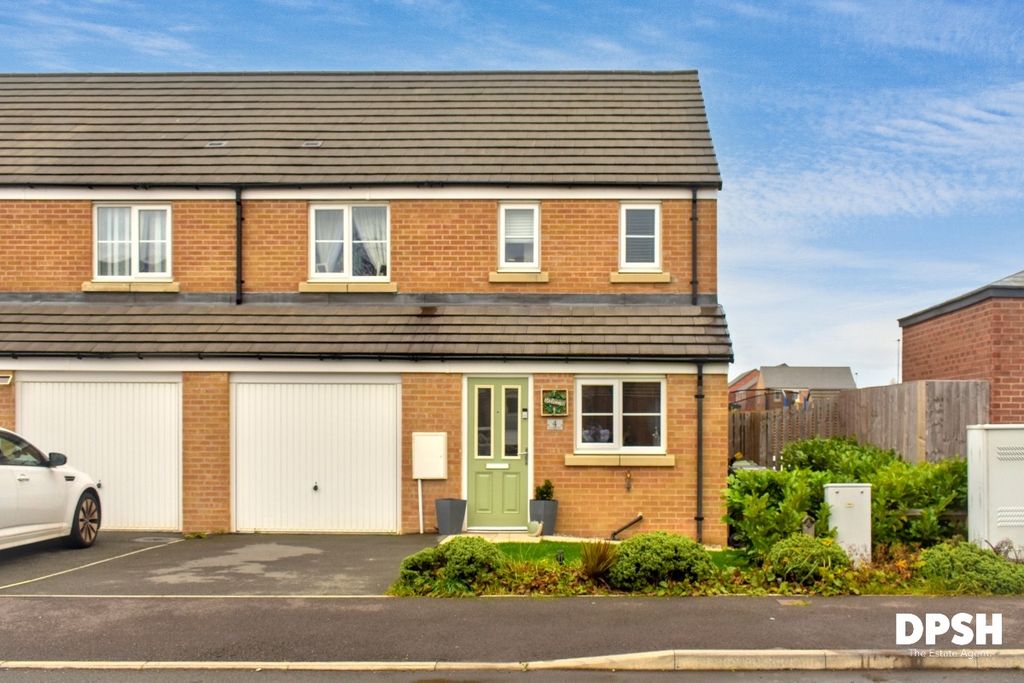 Property photo 1 of 30