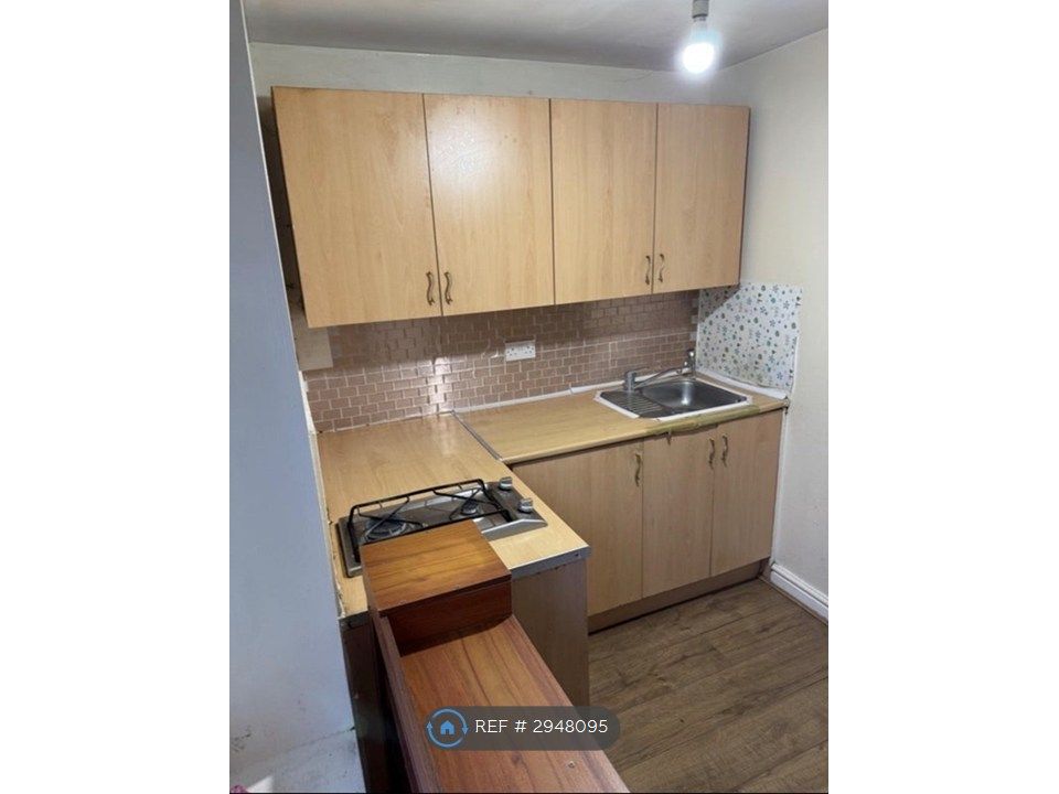 Property photo 2 of 3