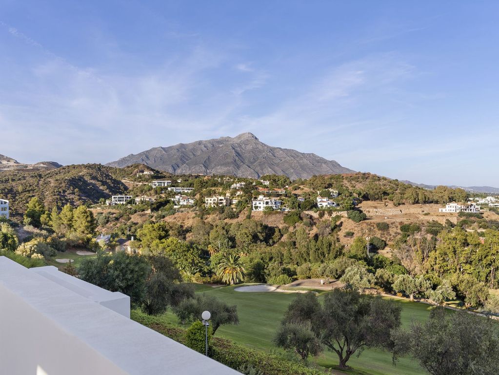 Property photo 2 of 45