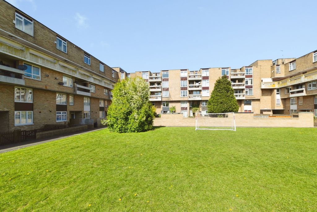 Property photo 1 of 16 Pbox-Img.Jpg