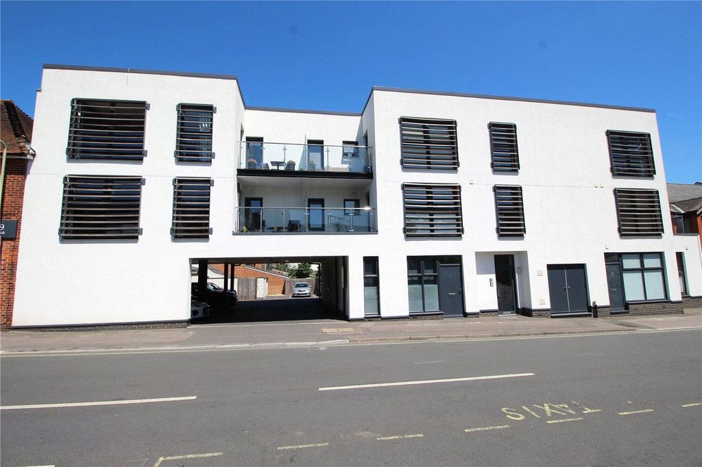 Property photo 1 of 9 Picture No. 10