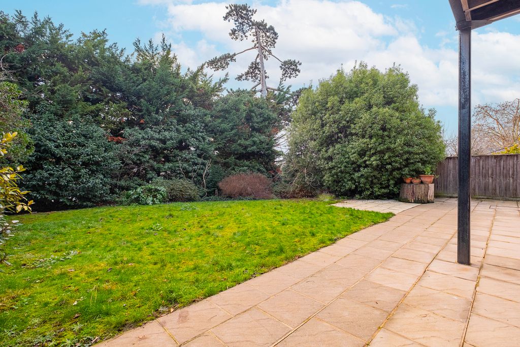 Property photo 2 of 36