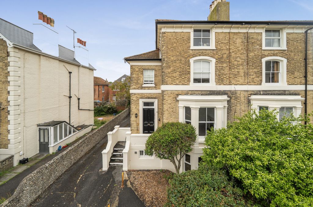 Property photo 1 of 12 1471641-2-6A26c78...