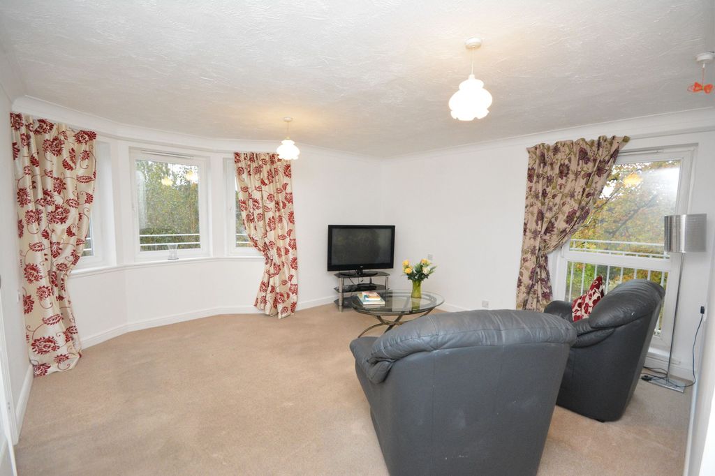 Property photo 2 of 8
