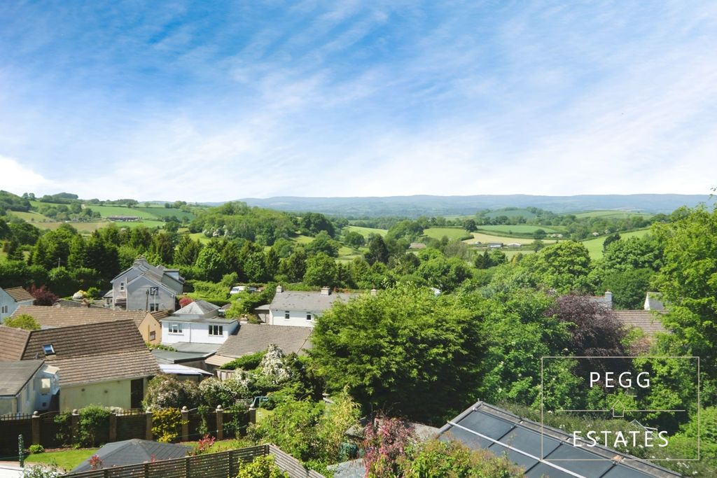 Property photo 1 of 57