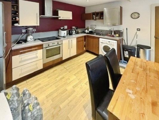 Property photo 3 of 10 Pbox-Img.Jpg