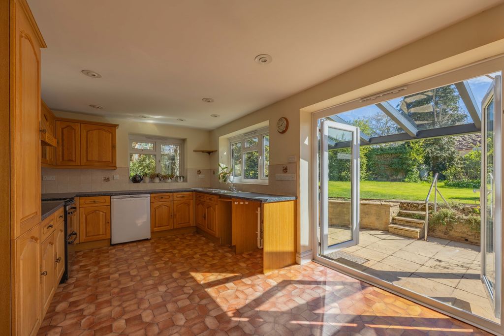 Property photo 2 of 25 Ewemove Taunton Glaston (12)