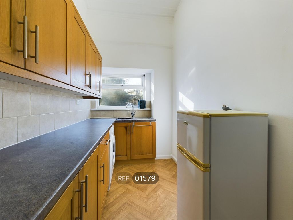 Property photo 2 of 18 Kitchen