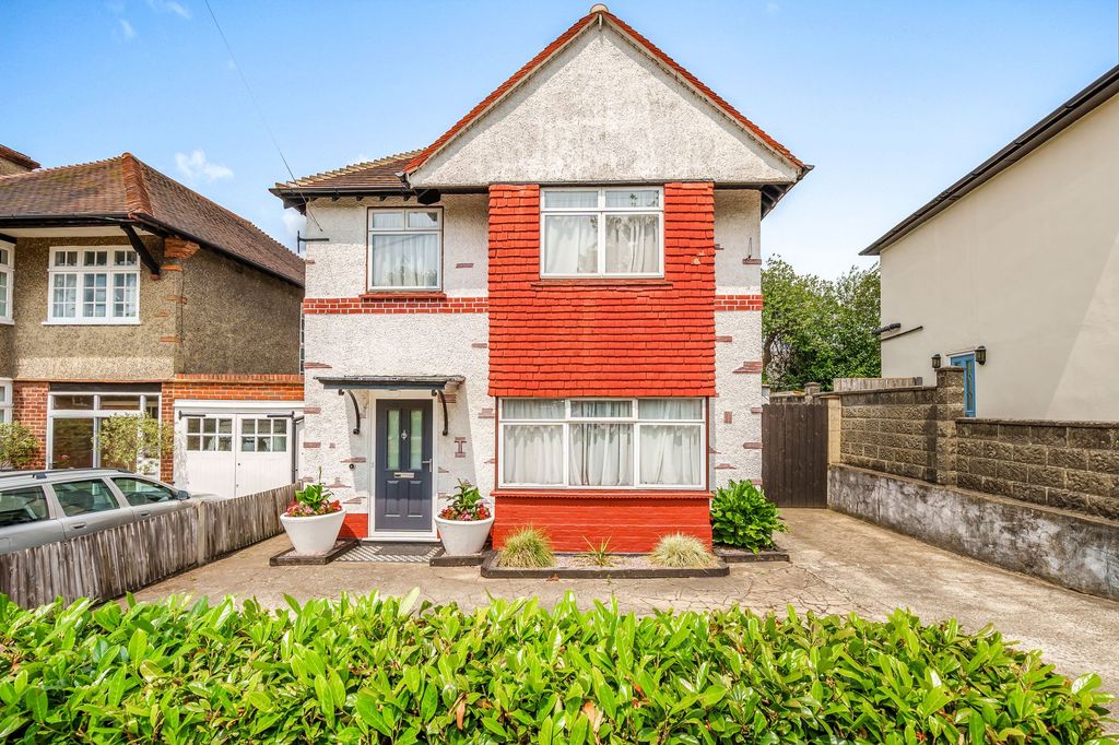 Property photo 1 of 27