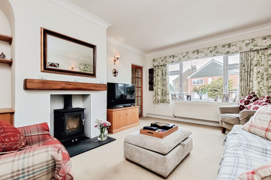 Property photo 3 of 37