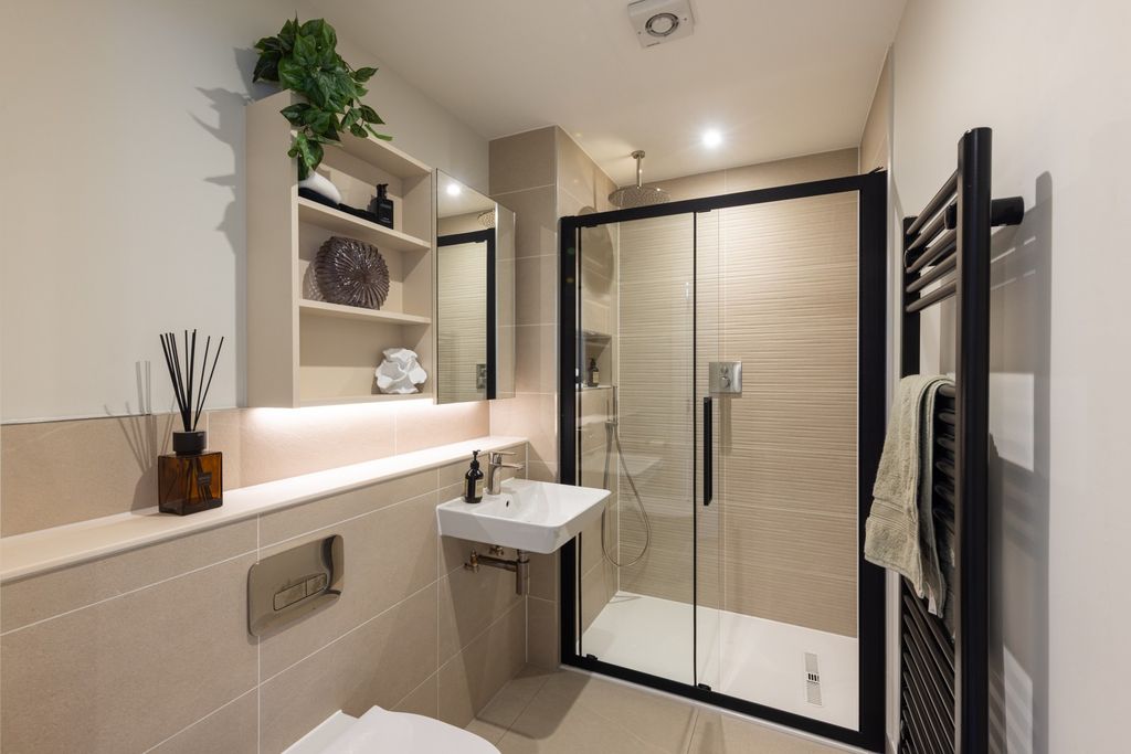 Property photo 3 of 5