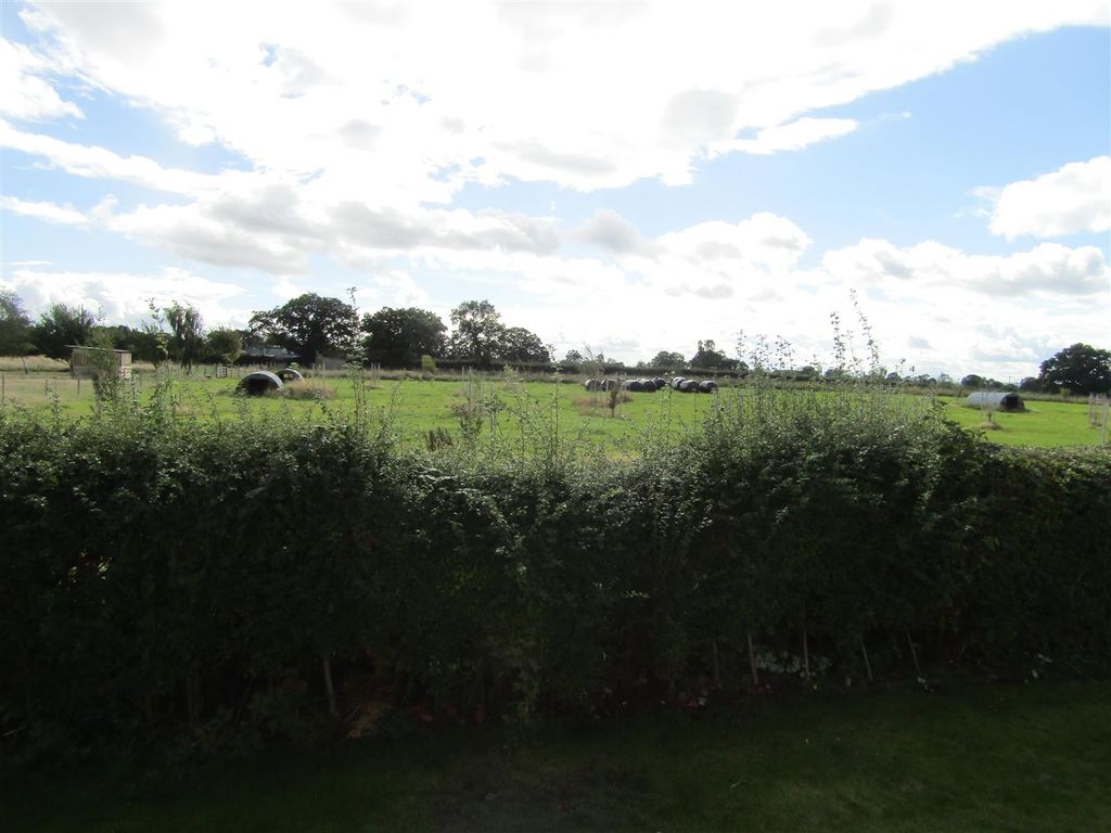 Property photo 2 of 15 Img_8108.Jpg