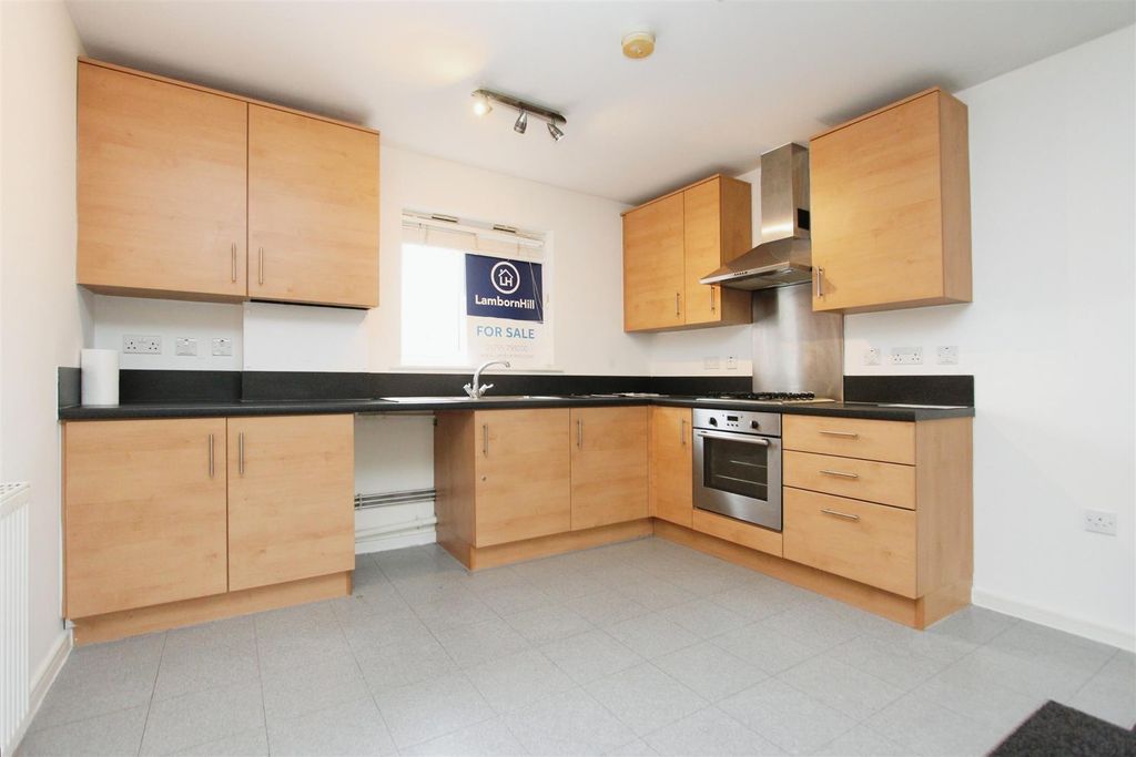 Property photo 3 of 9 Open Plan (Kitchen)