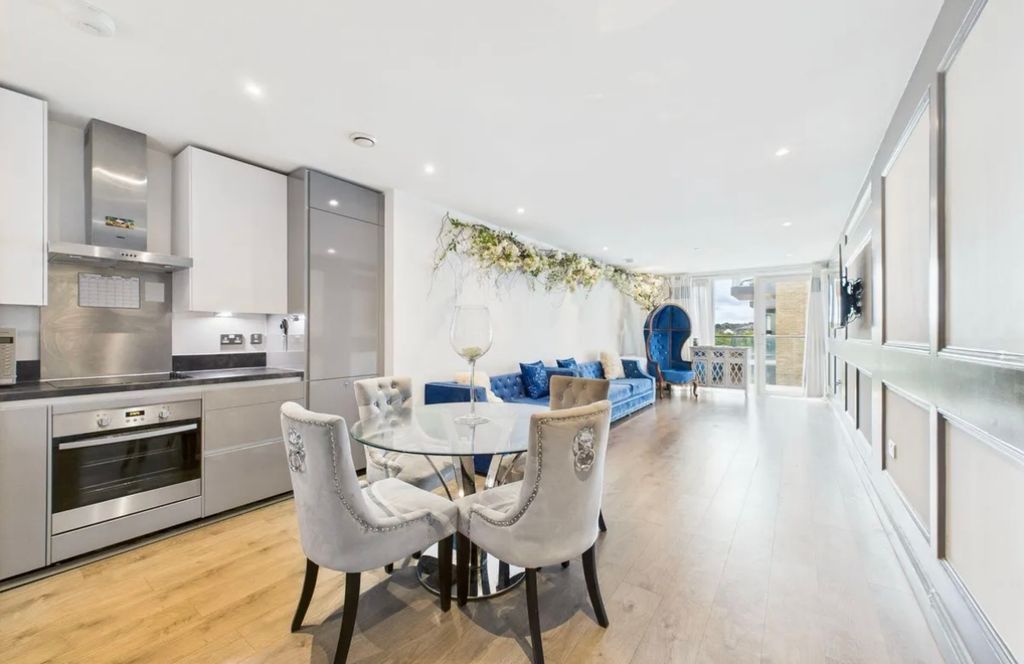 Property photo 1 of 19