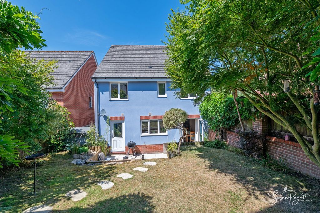 Property photo 3 of 38