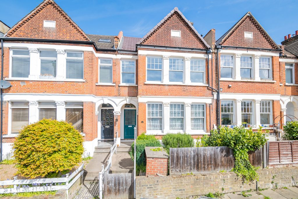 Property photo 2 of 11