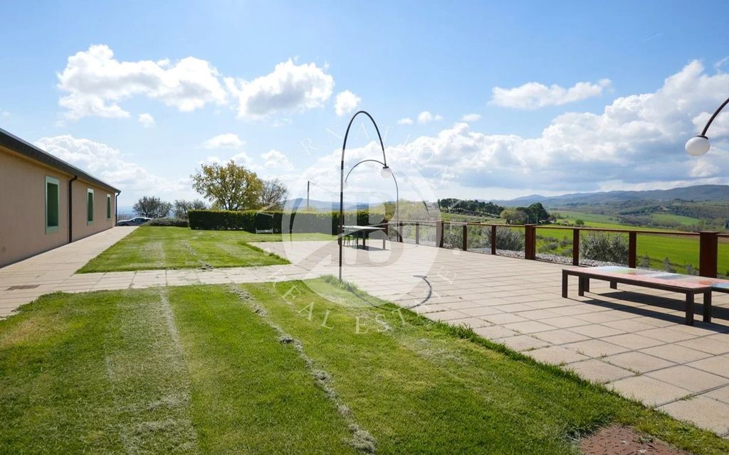 Property photo 2 of 33