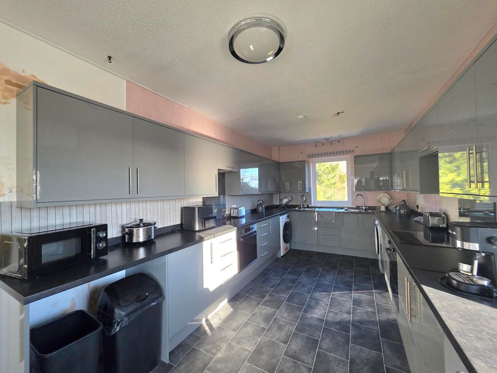 Property photo 1 of 14 Image