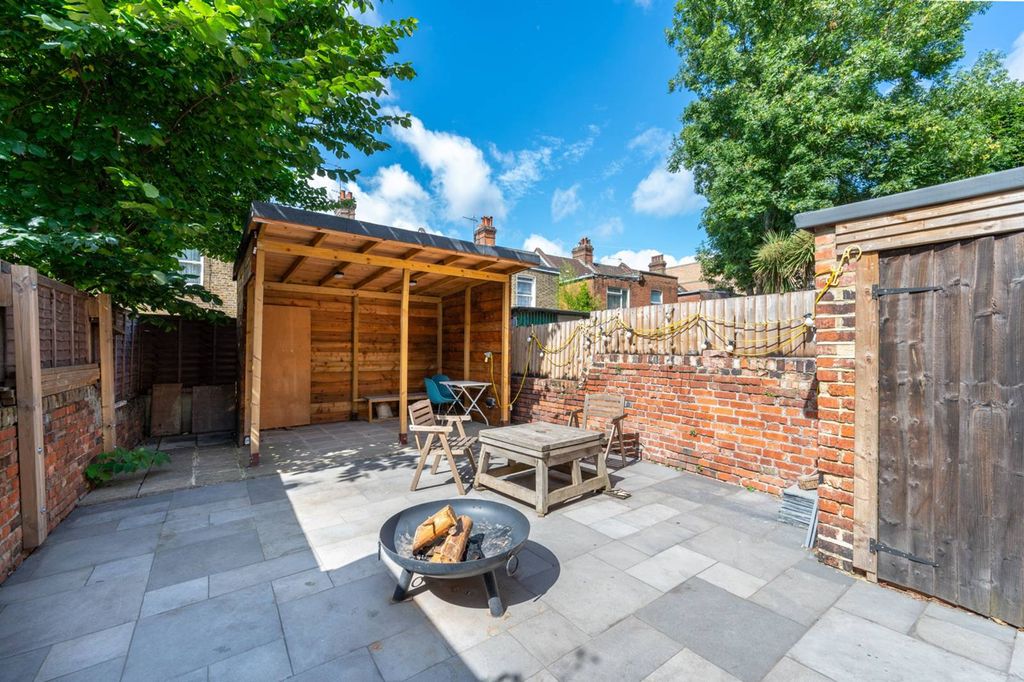 Property photo 3 of 12