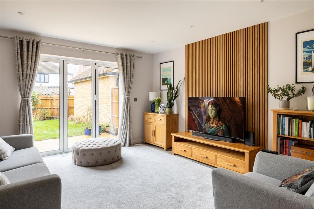 Property photo 2 of 25