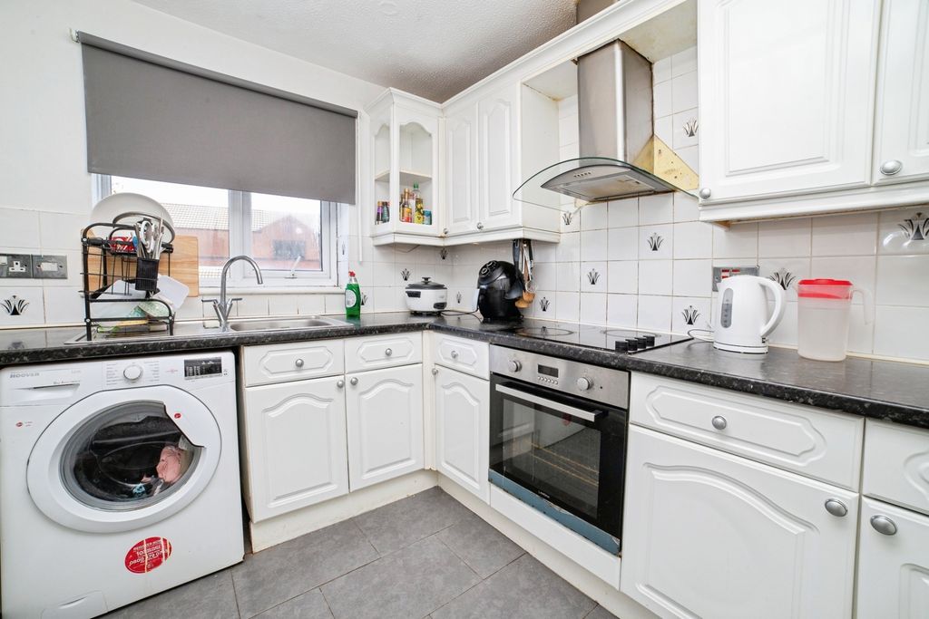 Property photo 2 of 19 Pbox-Img.Jpg