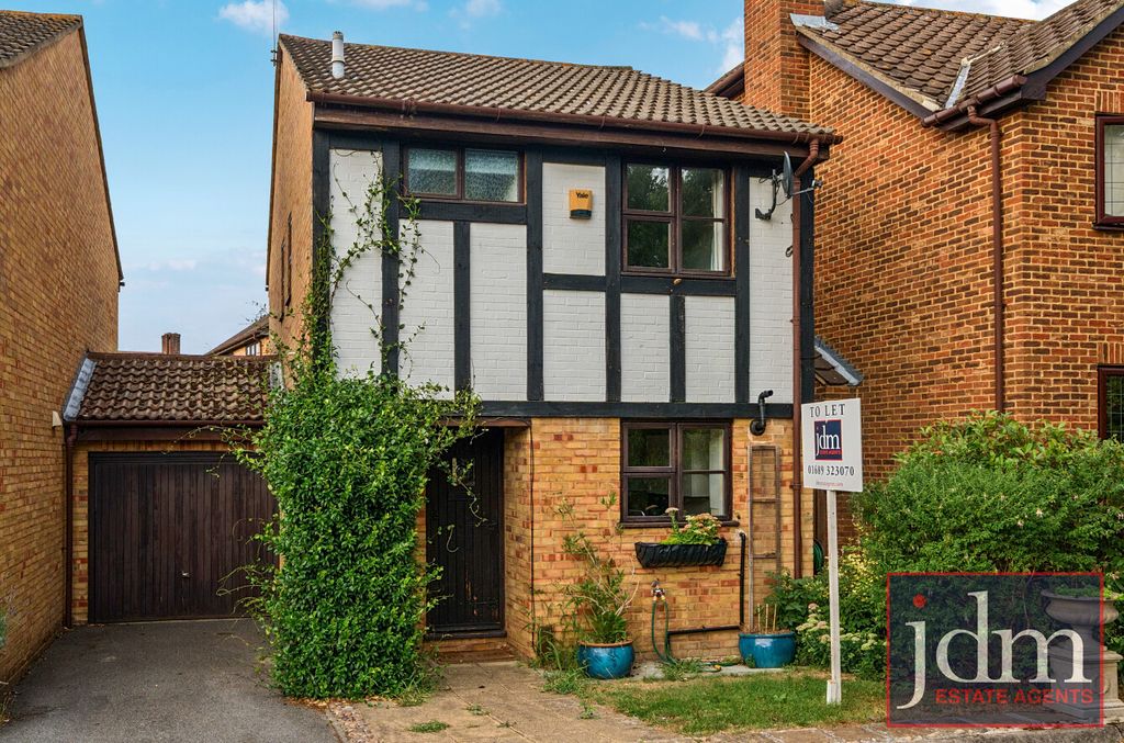 Property photo 1 of 13 External
