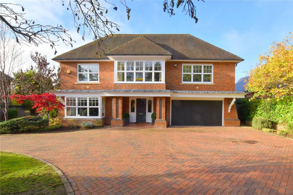 Property photo 1 of 18 Front Aspect