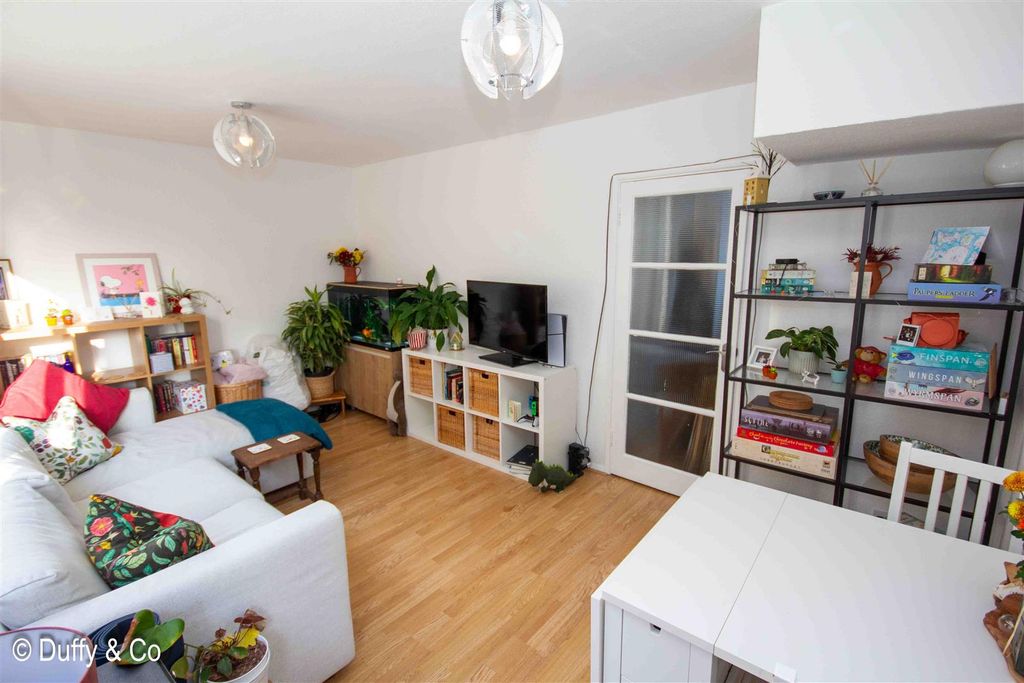 Property photo 2 of 21 5 Jireh Ct (13).Jpg