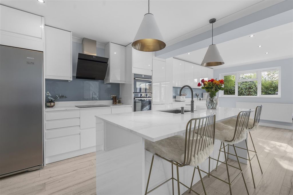 Property photo 2 of 25 7.Jpg