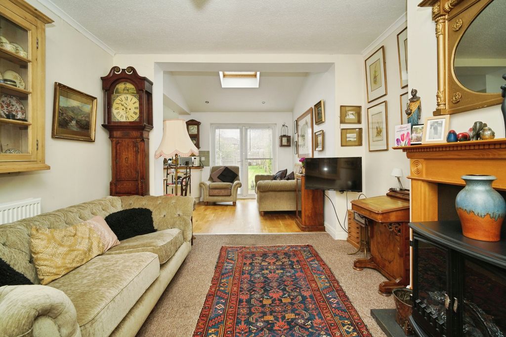 Property photo 2 of 15