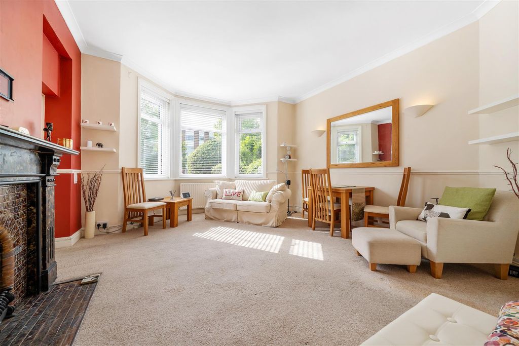 Property photo 3 of 11 Croydon Road-7.Jpg
