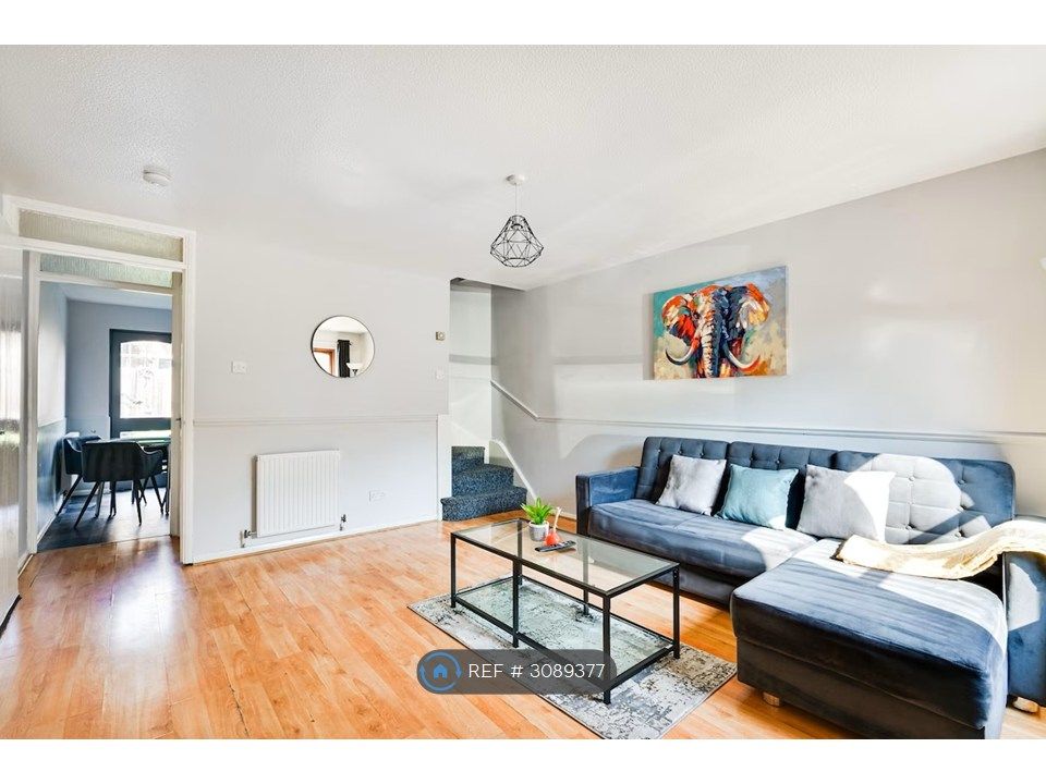 Property photo 1 of 10 Lounge